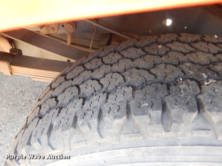 image for item DE4415 2009 Ford F250 Super Duty utility bed pickup truck