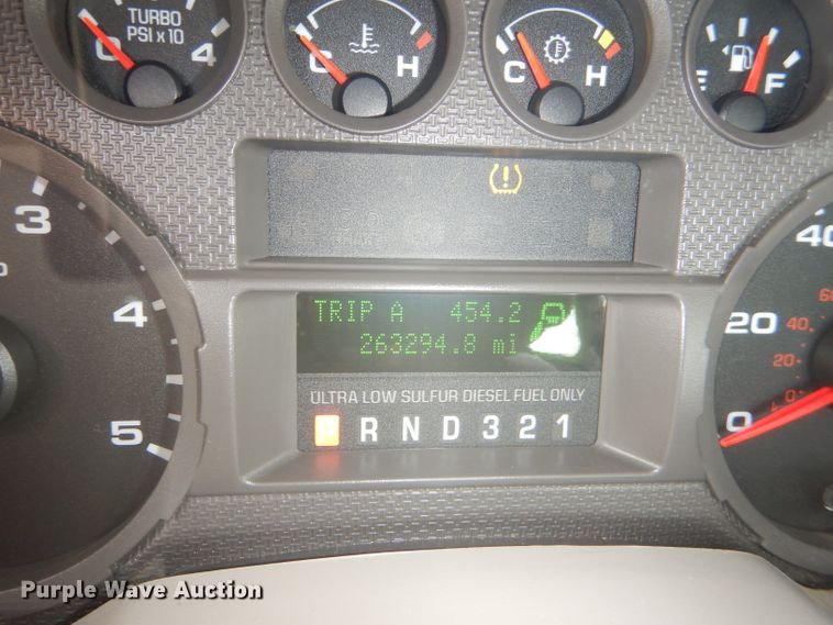 image for item DE4416 2009 Ford F250 Super Duty utility bed pickup truck