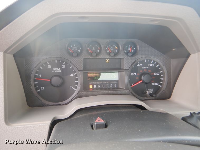 image for item DE4416 2009 Ford F250 Super Duty utility bed pickup truck