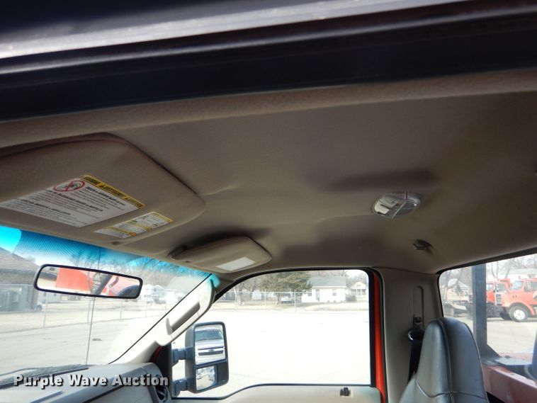 image for item DE4416 2009 Ford F250 Super Duty utility bed pickup truck