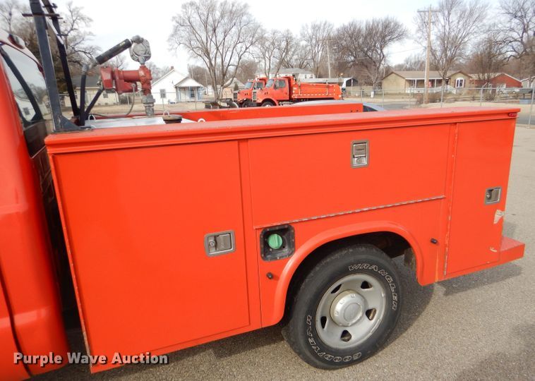 image for item DE4416 2009 Ford F250 Super Duty utility bed pickup truck