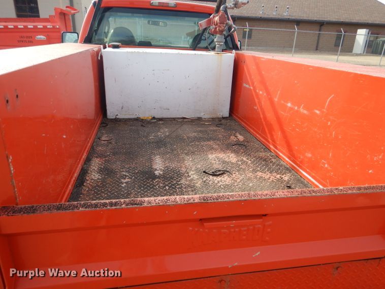 image for item DE4416 2009 Ford F250 Super Duty utility bed pickup truck