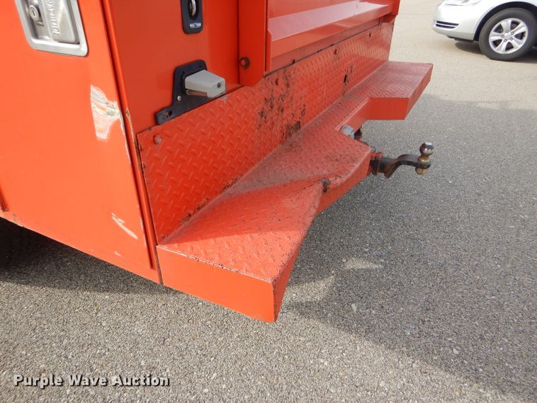 image for item DE4416 2009 Ford F250 Super Duty utility bed pickup truck