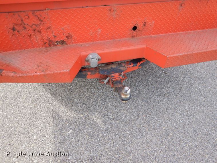 image for item DE4416 2009 Ford F250 Super Duty utility bed pickup truck