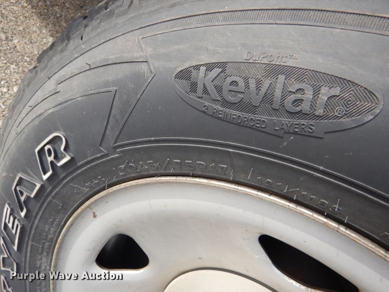 image for item DE4416 2009 Ford F250 Super Duty utility bed pickup truck