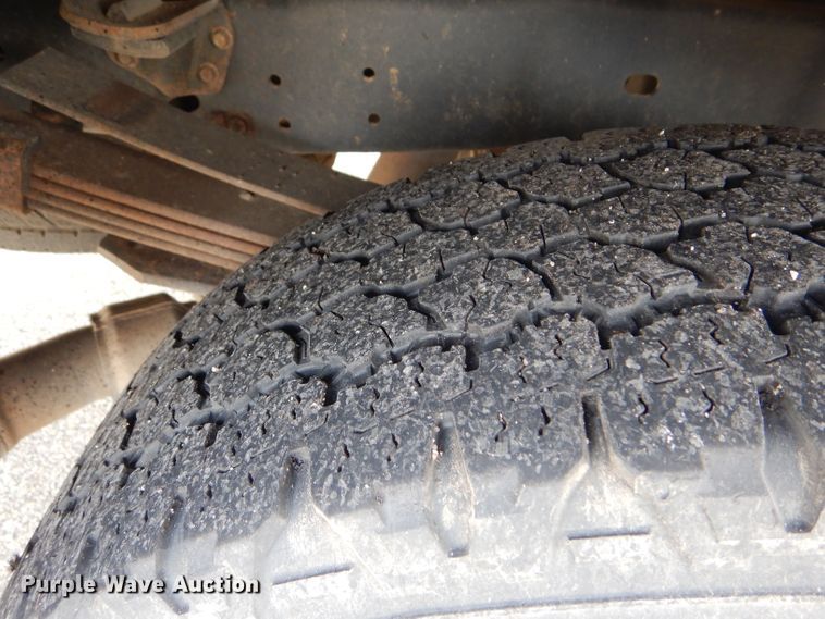 image for item DE4416 2009 Ford F250 Super Duty utility bed pickup truck