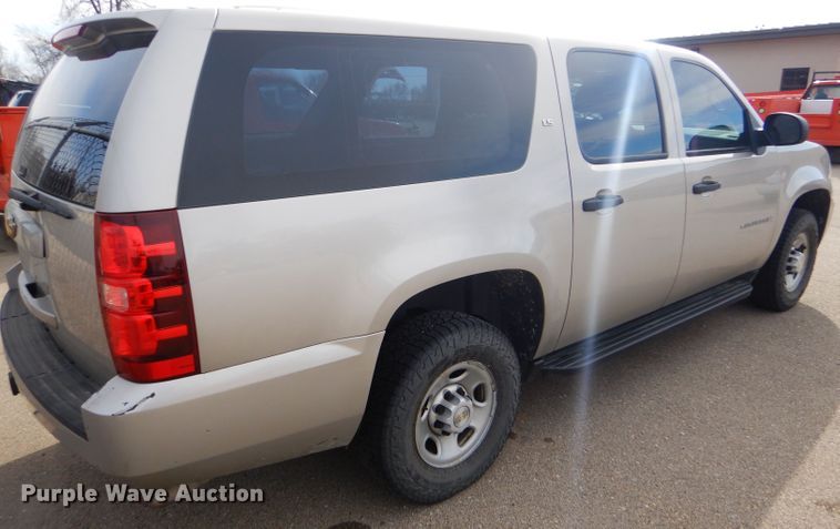 image for item DE4417 2008 Chevrolet Suburban 2500 SUV