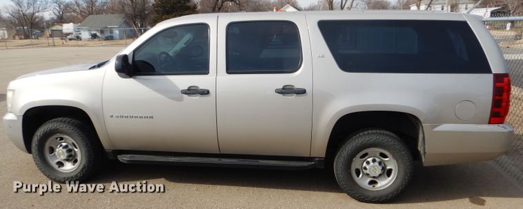 image for item DE4417 2008 Chevrolet Suburban 2500 SUV