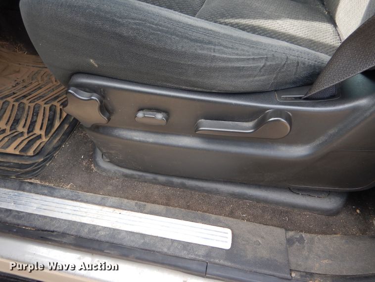 image for item DE4417 2008 Chevrolet Suburban 2500 SUV