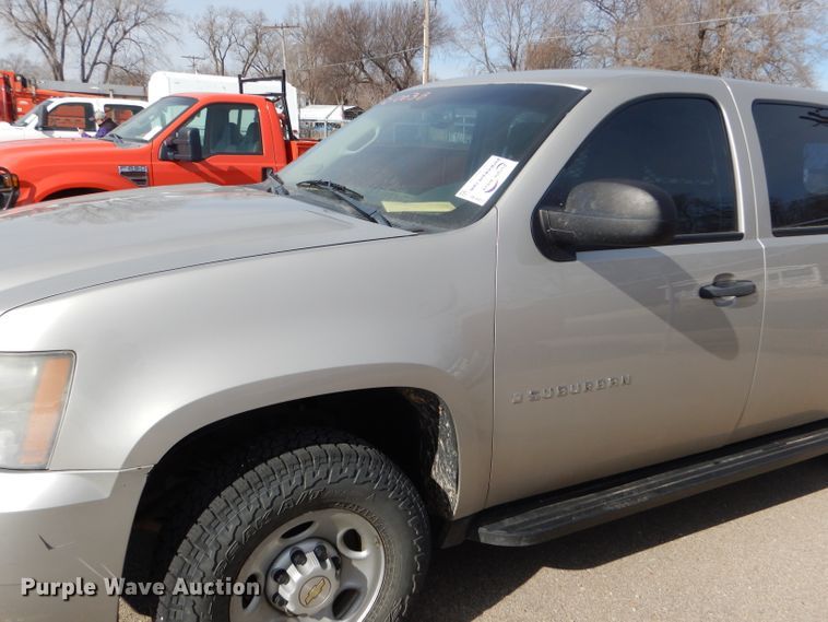 image for item DE4417 2008 Chevrolet Suburban 2500 SUV