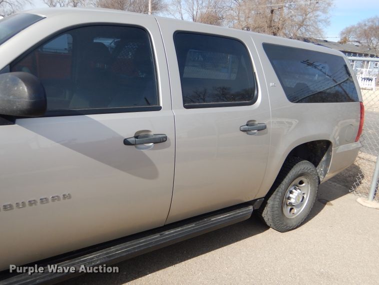 image for item DE4417 2008 Chevrolet Suburban 2500 SUV