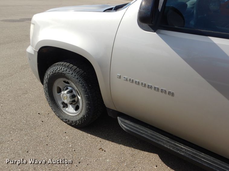 image for item DE4417 2008 Chevrolet Suburban 2500 SUV