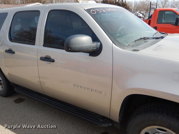 image for item DE4417 2008 Chevrolet Suburban 2500 SUV