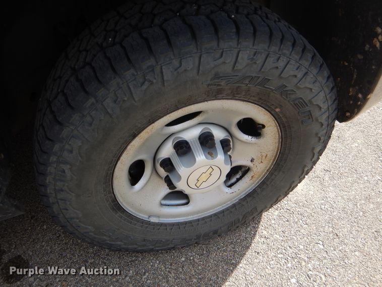 image for item DE4417 2008 Chevrolet Suburban 2500 SUV