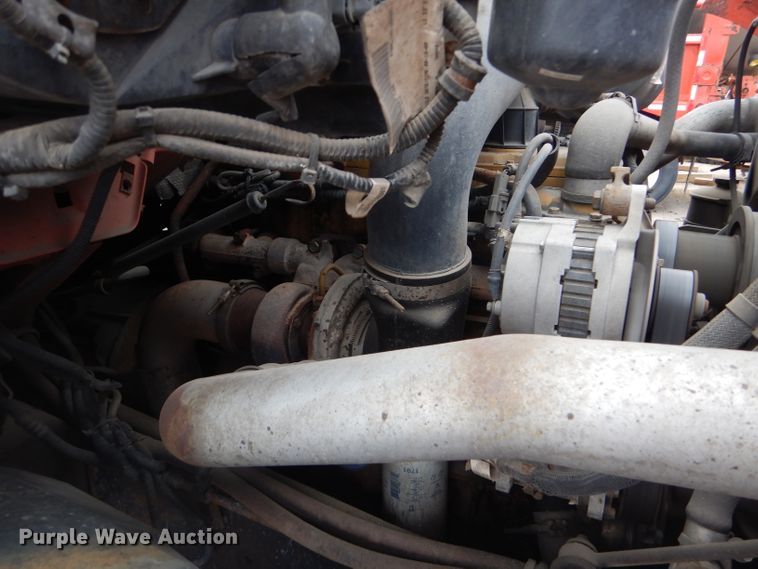 image for item DE4425 2001 Sterling LT7501 dump truck