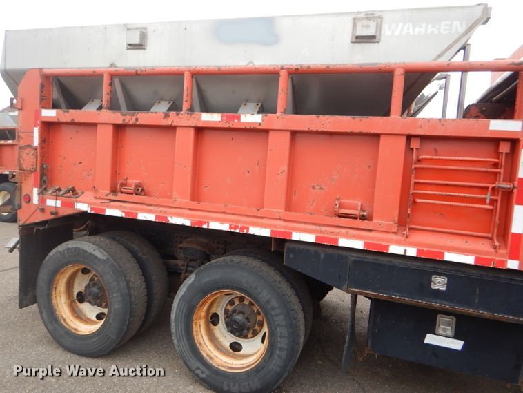 image for item DE4425 2001 Sterling LT7501 dump truck