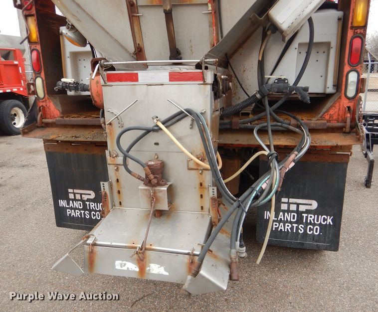 image for item DE4425 2001 Sterling LT7501 dump truck