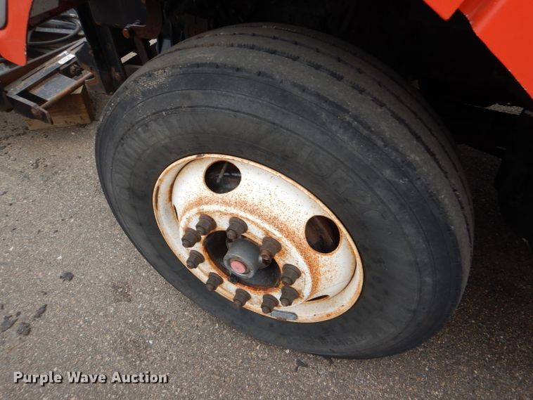 image for item DE4425 2001 Sterling LT7501 dump truck