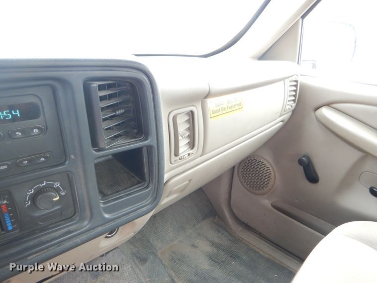 image for item DE4426 2006 Chevrolet Silverado 1500 Ext. Cab pickup truck