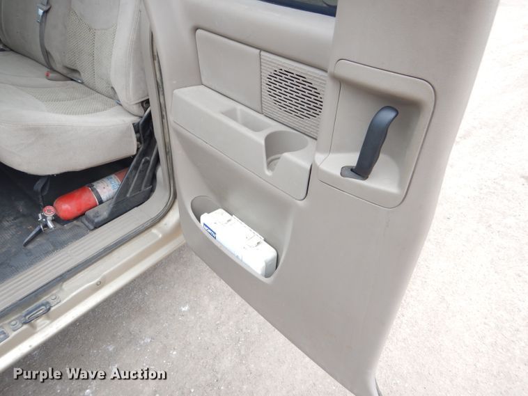 image for item DE4426 2006 Chevrolet Silverado 1500 Ext. Cab pickup truck