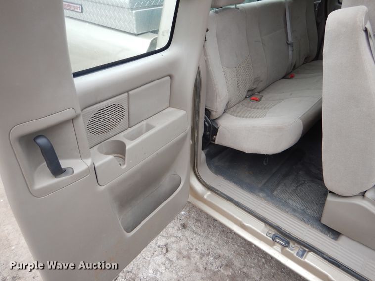 image for item DE4426 2006 Chevrolet Silverado 1500 Ext. Cab pickup truck