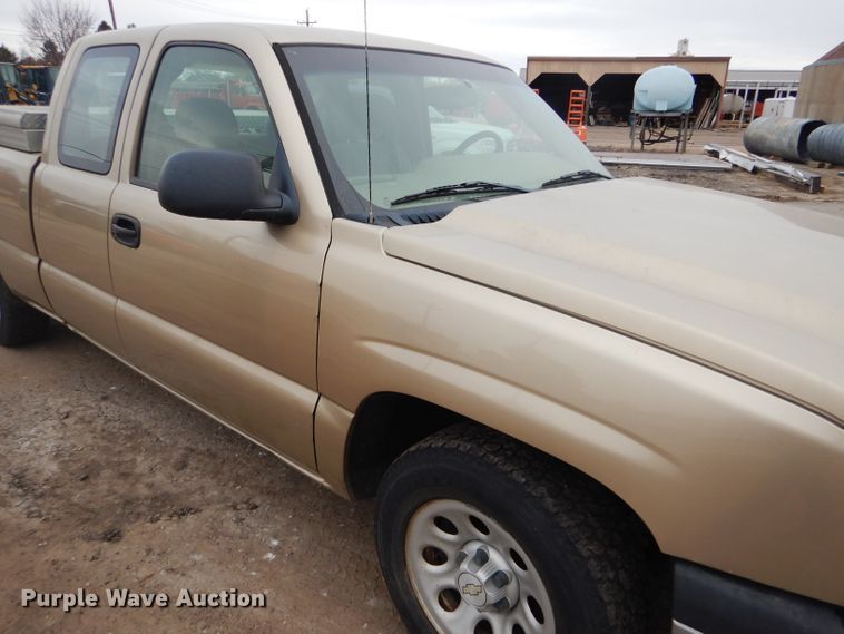 image for item DE4426 2006 Chevrolet Silverado 1500 Ext. Cab pickup truck
