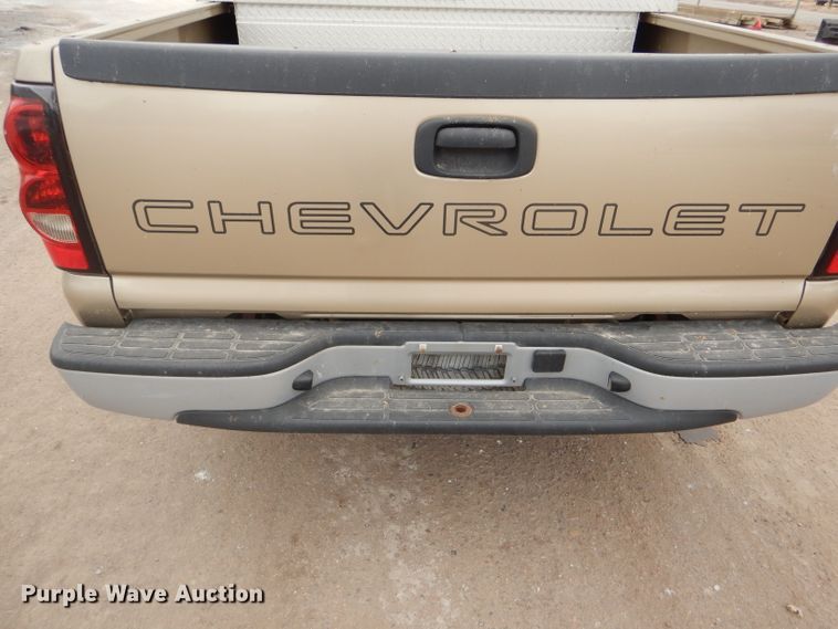 image for item DE4426 2006 Chevrolet Silverado 1500 Ext. Cab pickup truck