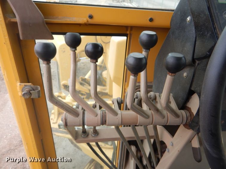 image for item DE4430 2001 John Deere 770CH motor grader