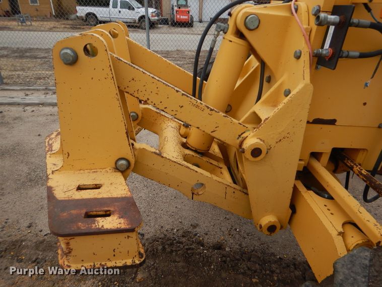 image for item DE4430 2001 John Deere 770CH motor grader