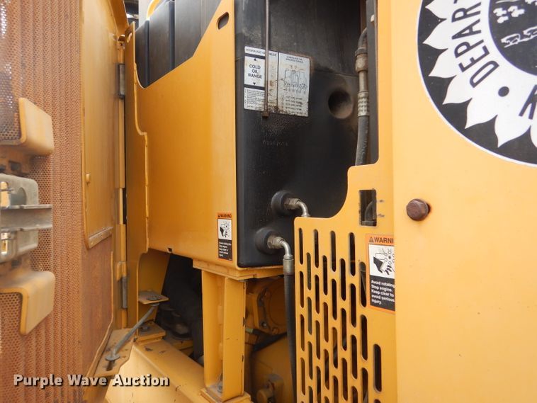 image for item DE4430 2001 John Deere 770CH motor grader