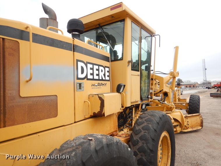 image for item DE4430 2001 John Deere 770CH motor grader