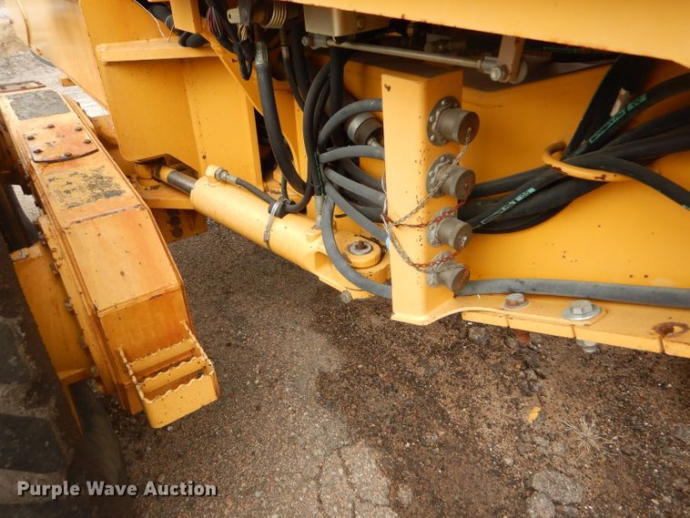 image for item DE4430 2001 John Deere 770CH motor grader