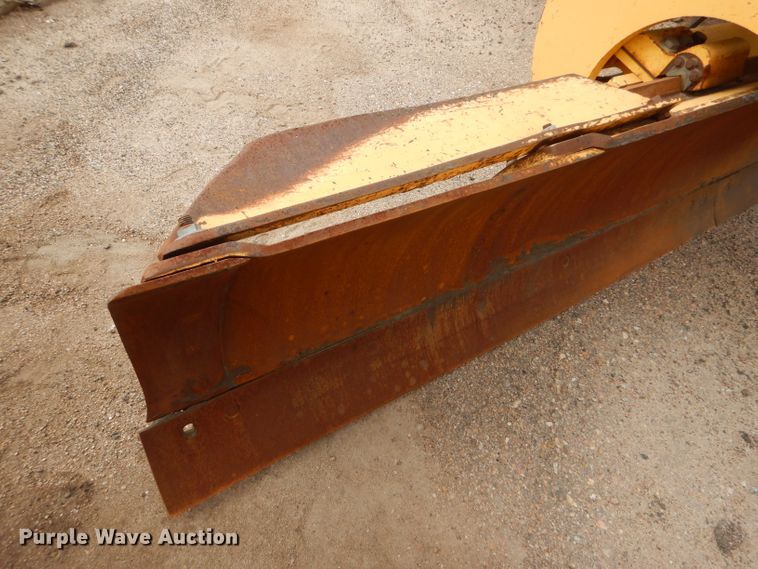 image for item DE4430 2001 John Deere 770CH motor grader