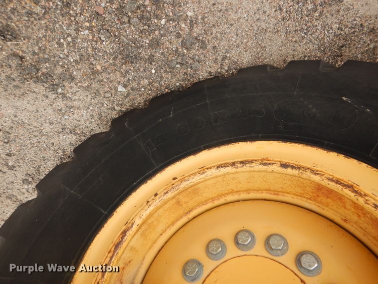 image for item DE4430 2001 John Deere 770CH motor grader