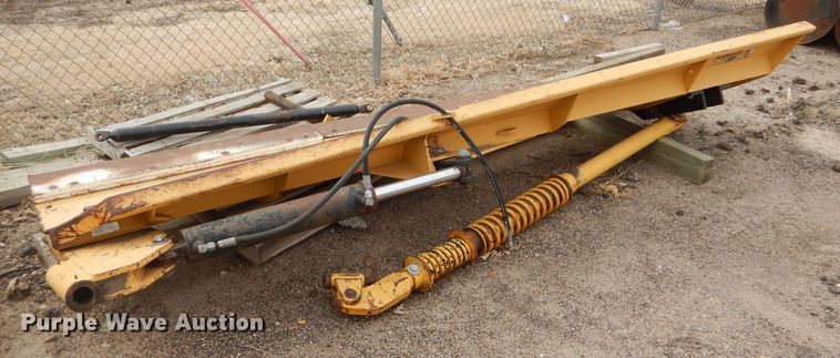 image for item DE4430 2001 John Deere 770CH motor grader