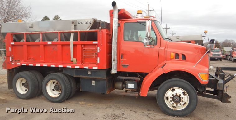 image for item DE4432 2001 Sterling LT7501 dump truck