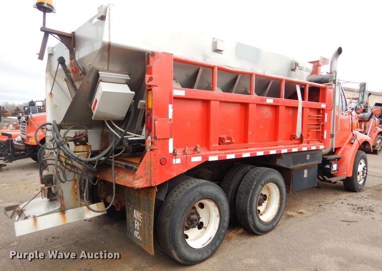 image for item DE4432 2001 Sterling LT7501 dump truck