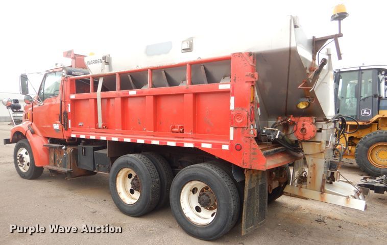 image for item DE4432 2001 Sterling LT7501 dump truck