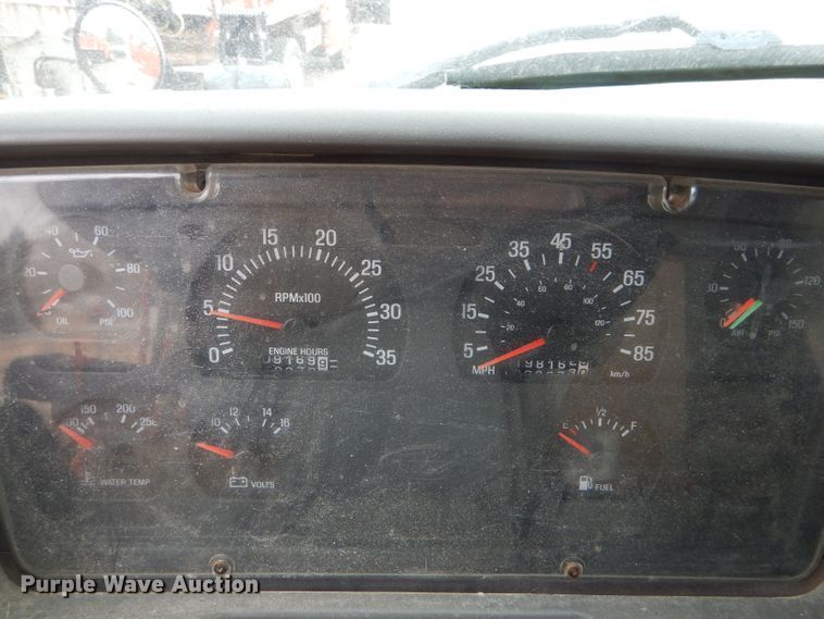 image for item DE4432 2001 Sterling LT7501 dump truck