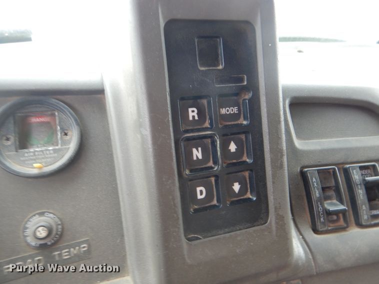 image for item DE4432 2001 Sterling LT7501 dump truck