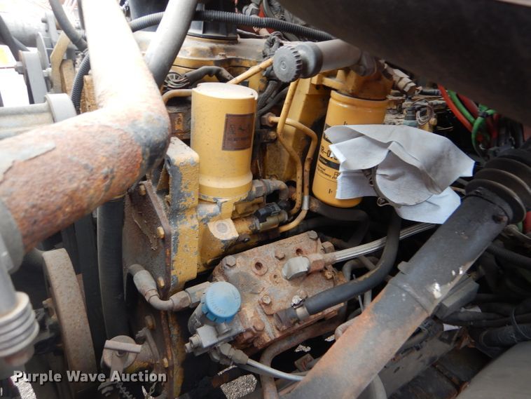 image for item DE4432 2001 Sterling LT7501 dump truck