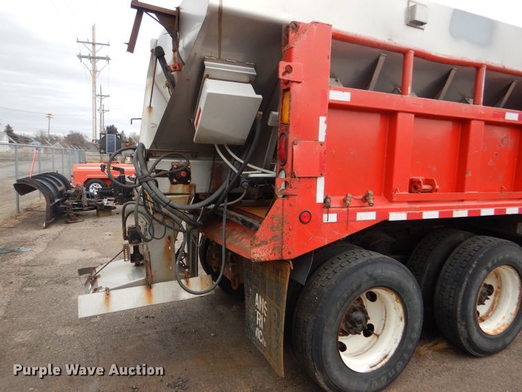 image for item DE4432 2001 Sterling LT7501 dump truck