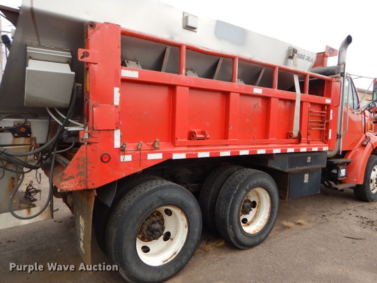 image for item DE4432 2001 Sterling LT7501 dump truck