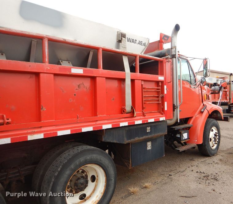 image for item DE4432 2001 Sterling LT7501 dump truck