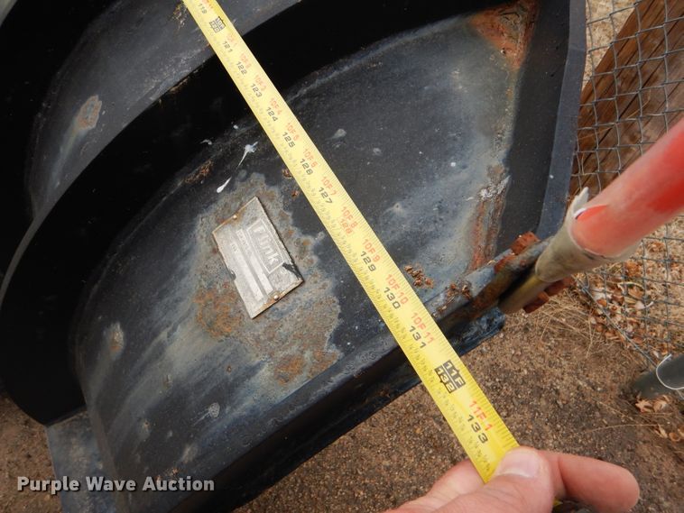 image for item DE4432 2001 Sterling LT7501 dump truck