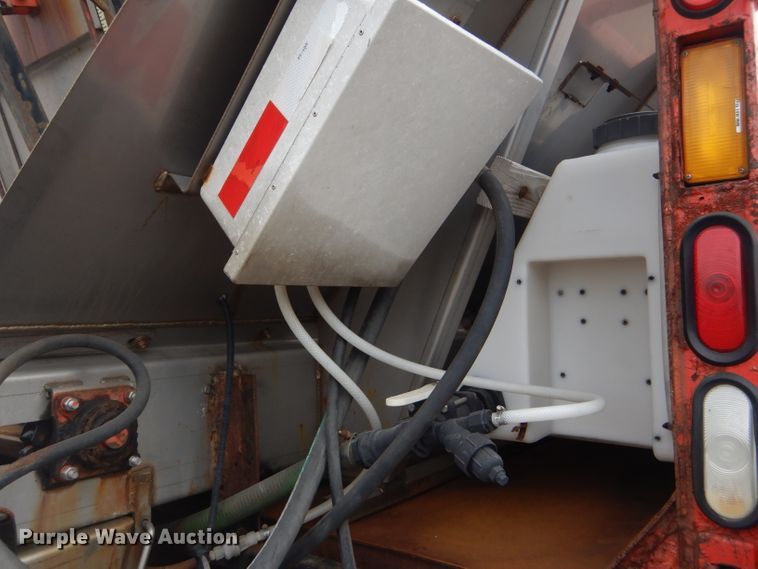 image for item DE4432 2001 Sterling LT7501 dump truck