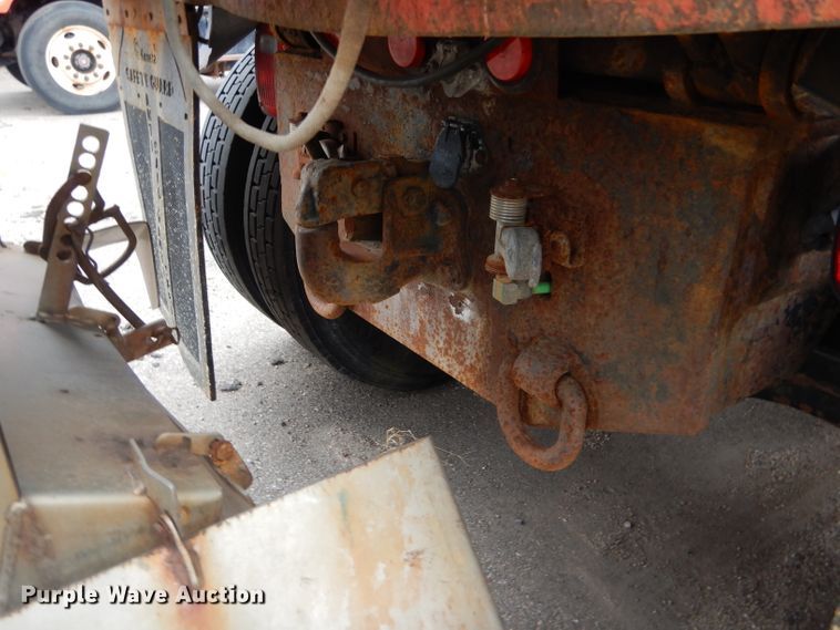 image for item DE4432 2001 Sterling LT7501 dump truck