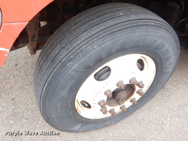 image for item DE4432 2001 Sterling LT7501 dump truck