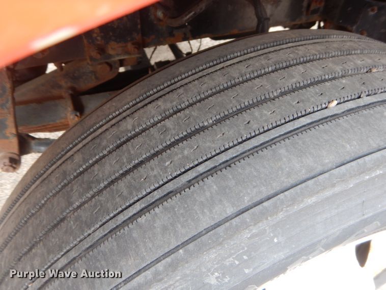 image for item DE4432 2001 Sterling LT7501 dump truck