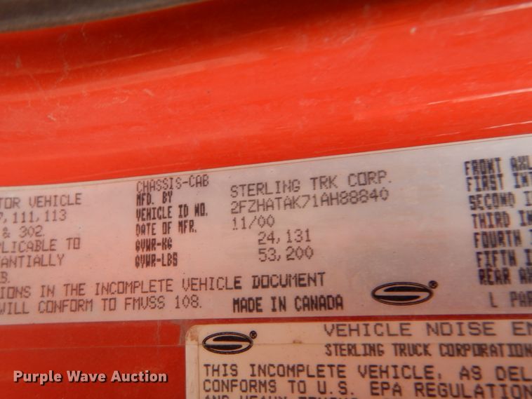 image for item DE4432 2001 Sterling LT7501 dump truck